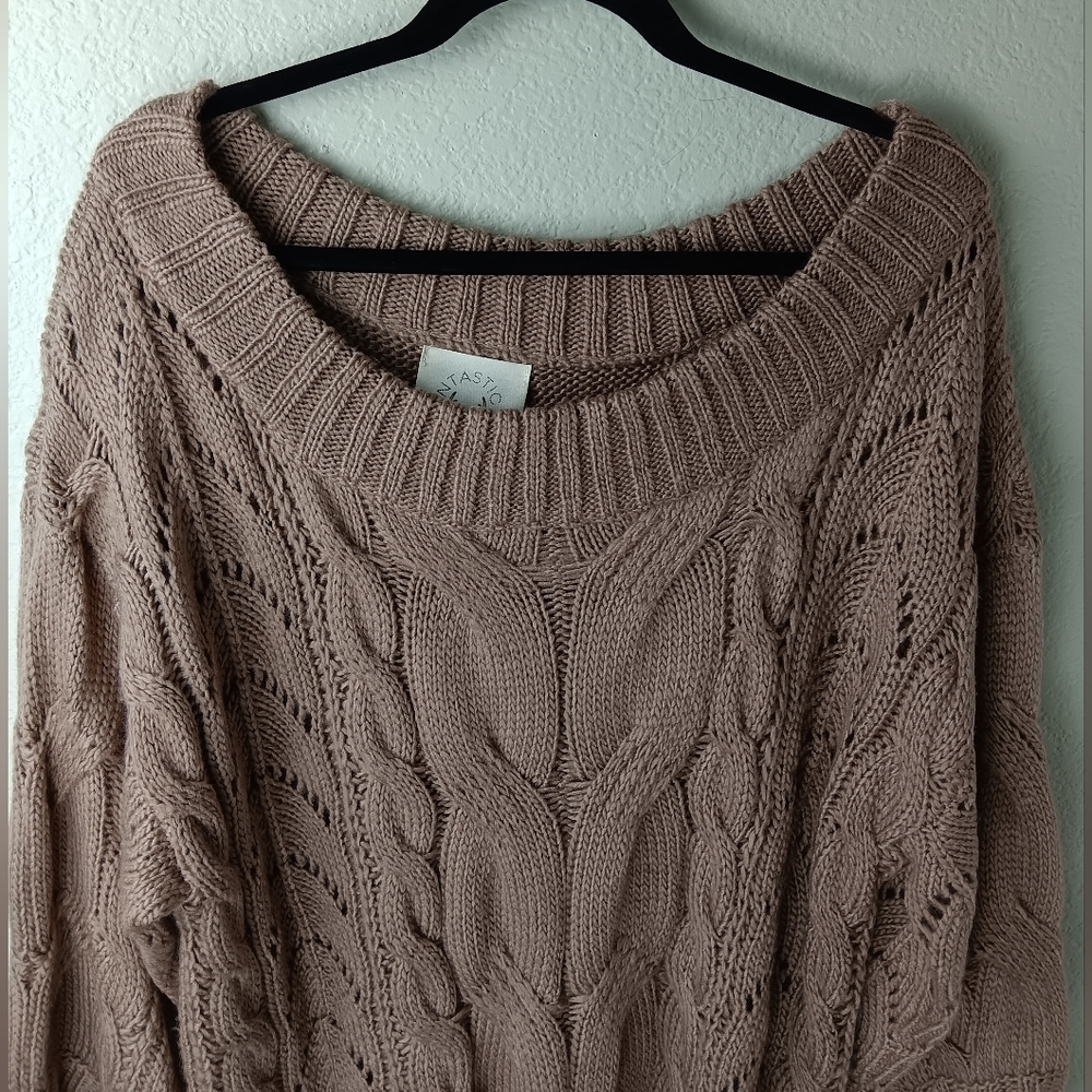 Vici off the shoulder oversized cable knit sweater. - Picture 6 of 8